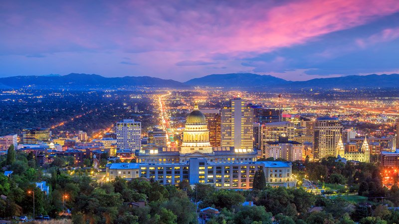 salt-lake-city-at-night-overview-from-hill